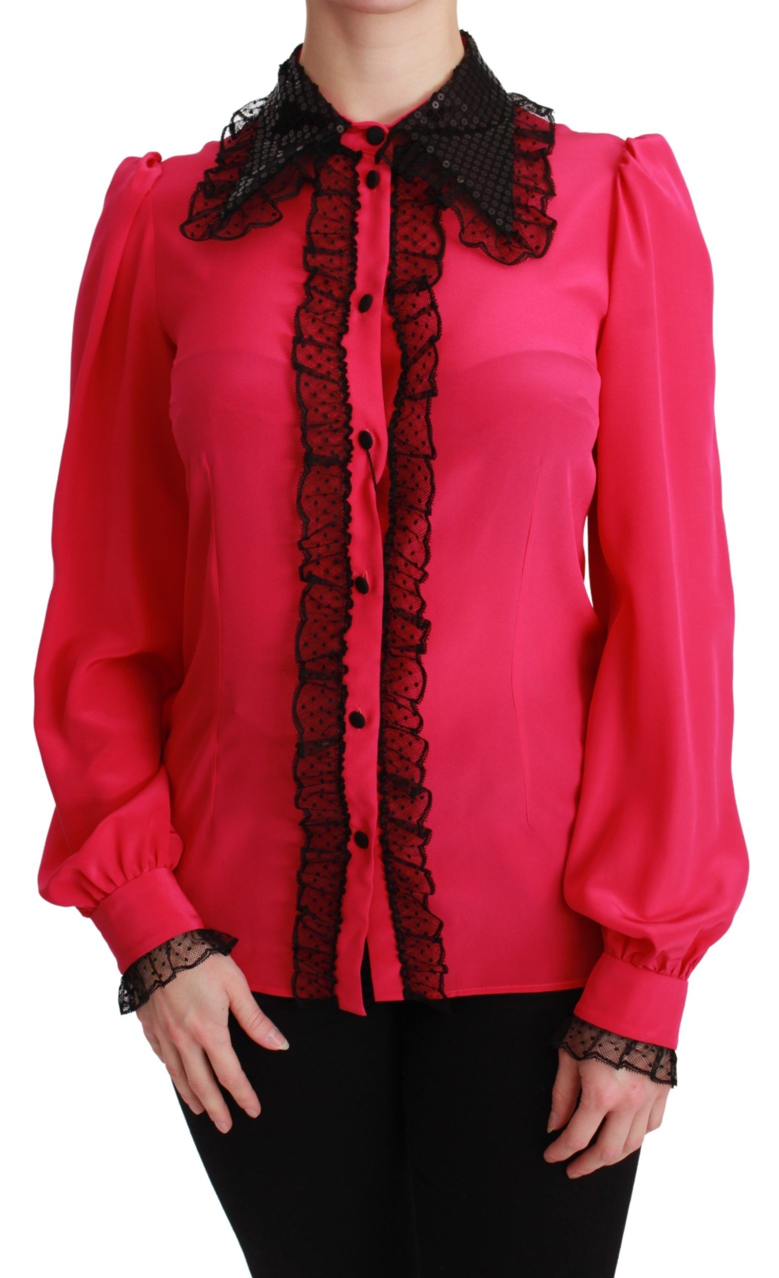 Rosa silkebluse med svart paljett og blonder