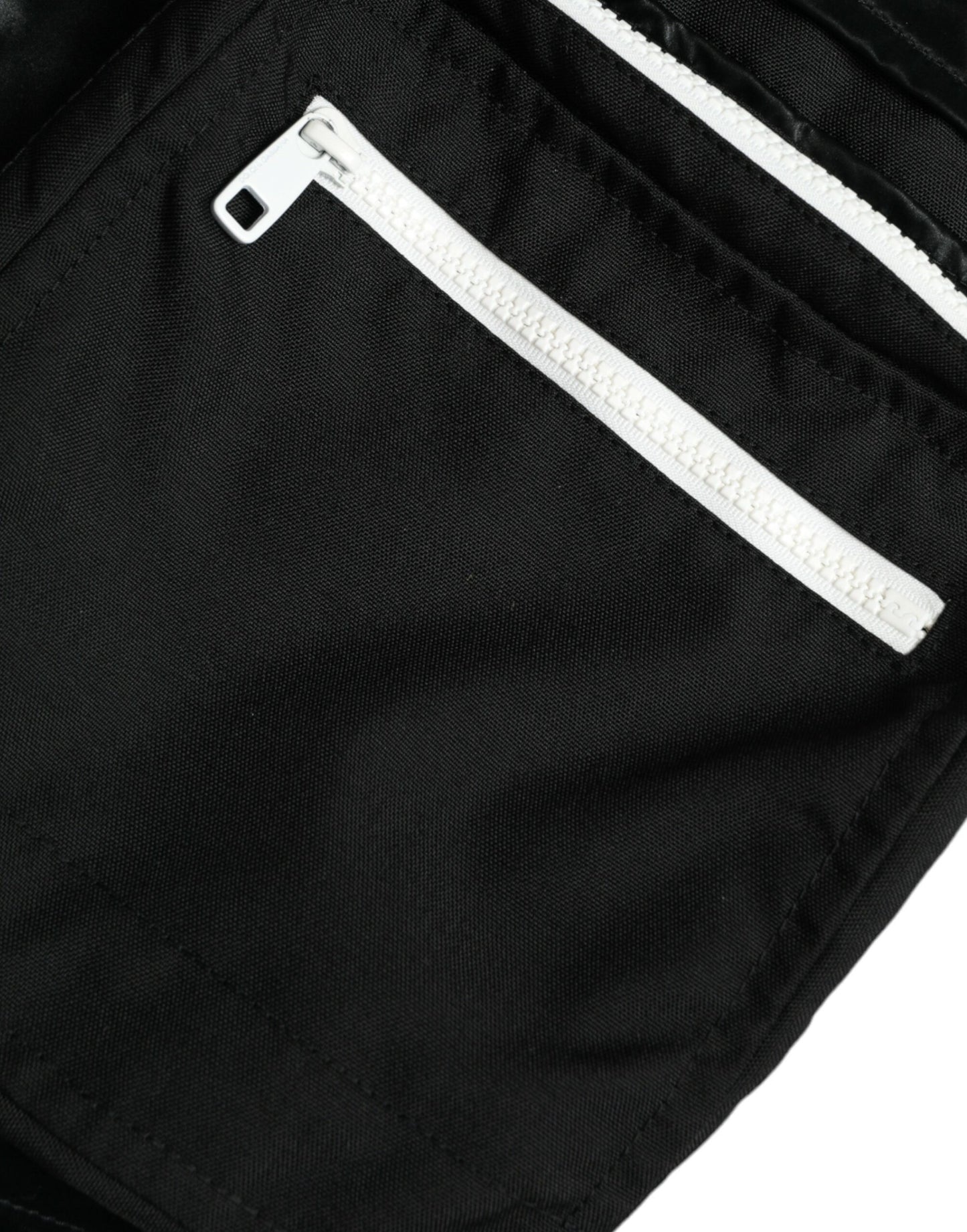 Dolce & Gabbana Svarta Nylon Cargo Jogger Herr Träningsbyxor Byxor