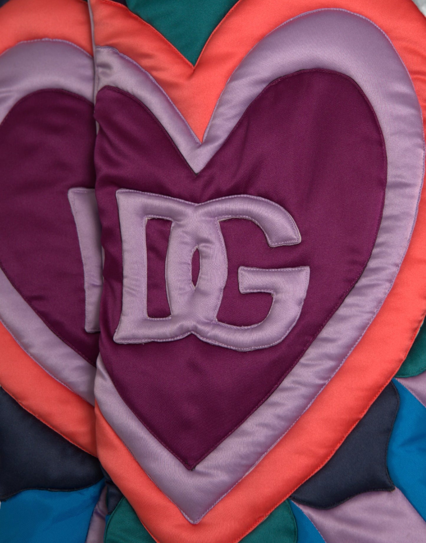 Dolce & Gabbana Flerfärgad Hjärtlogga Pufferjacka med Huva