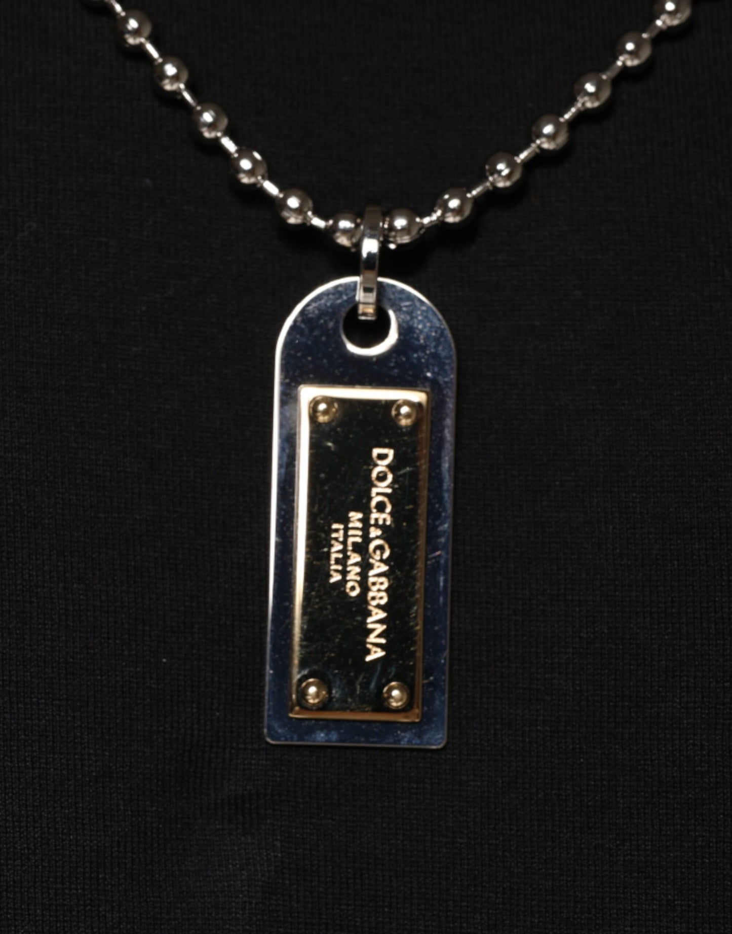 Dolce & Gabbana svart bomullshalsbands-t-shirt med utsmyckning