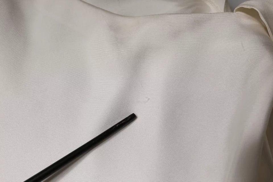 Brunello Cucinelli Beige Sidentopp Med Ascotkrage Och Långärmad