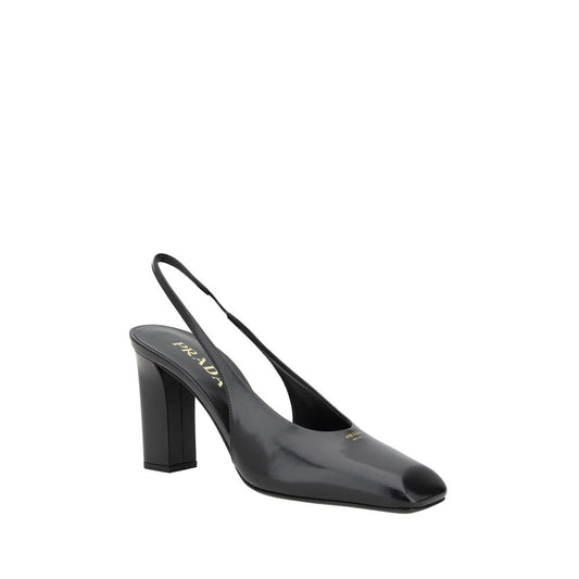 Prada svarta pumps i kalvskinn