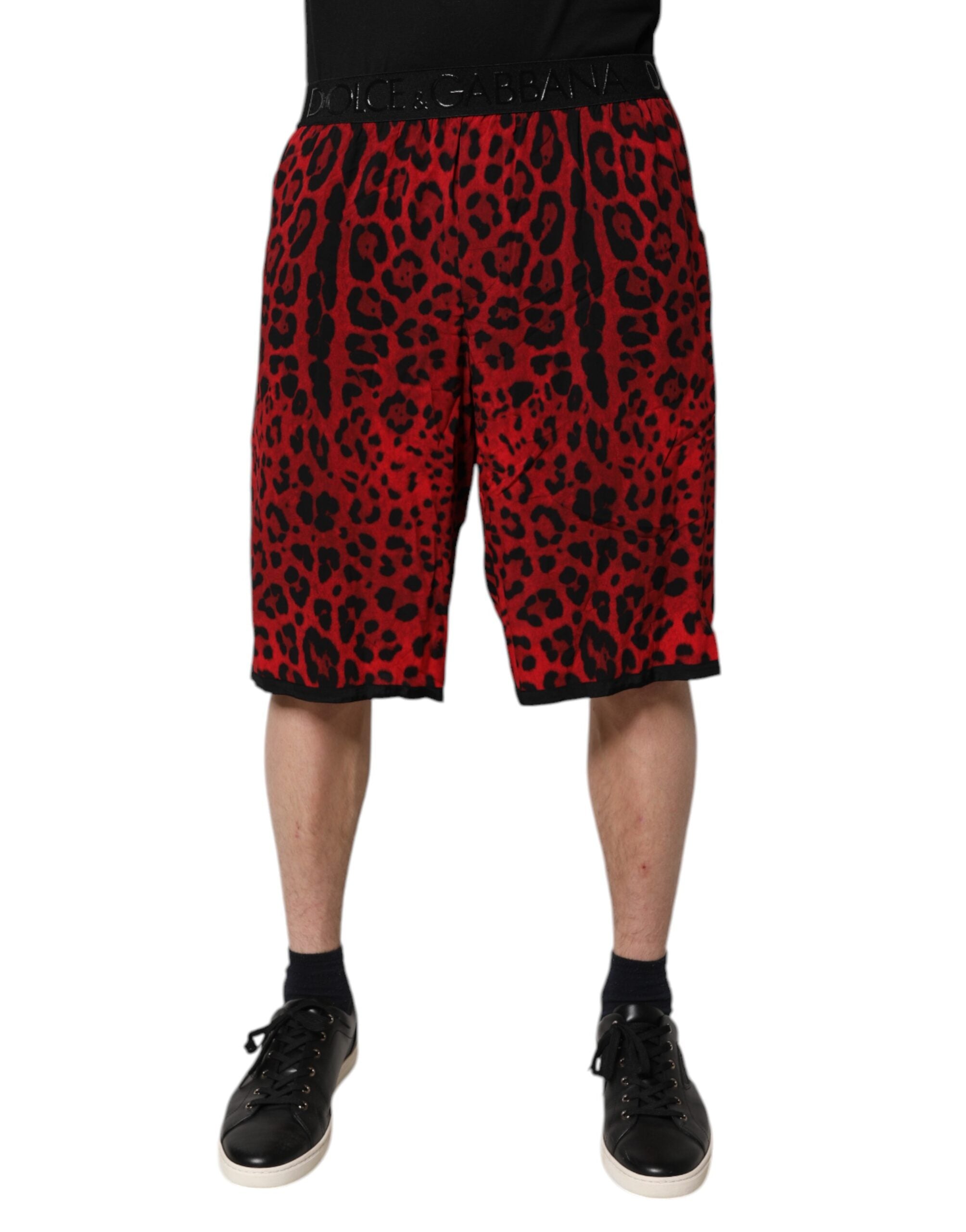 Röda leopardmönstrade viskosbermudashorts