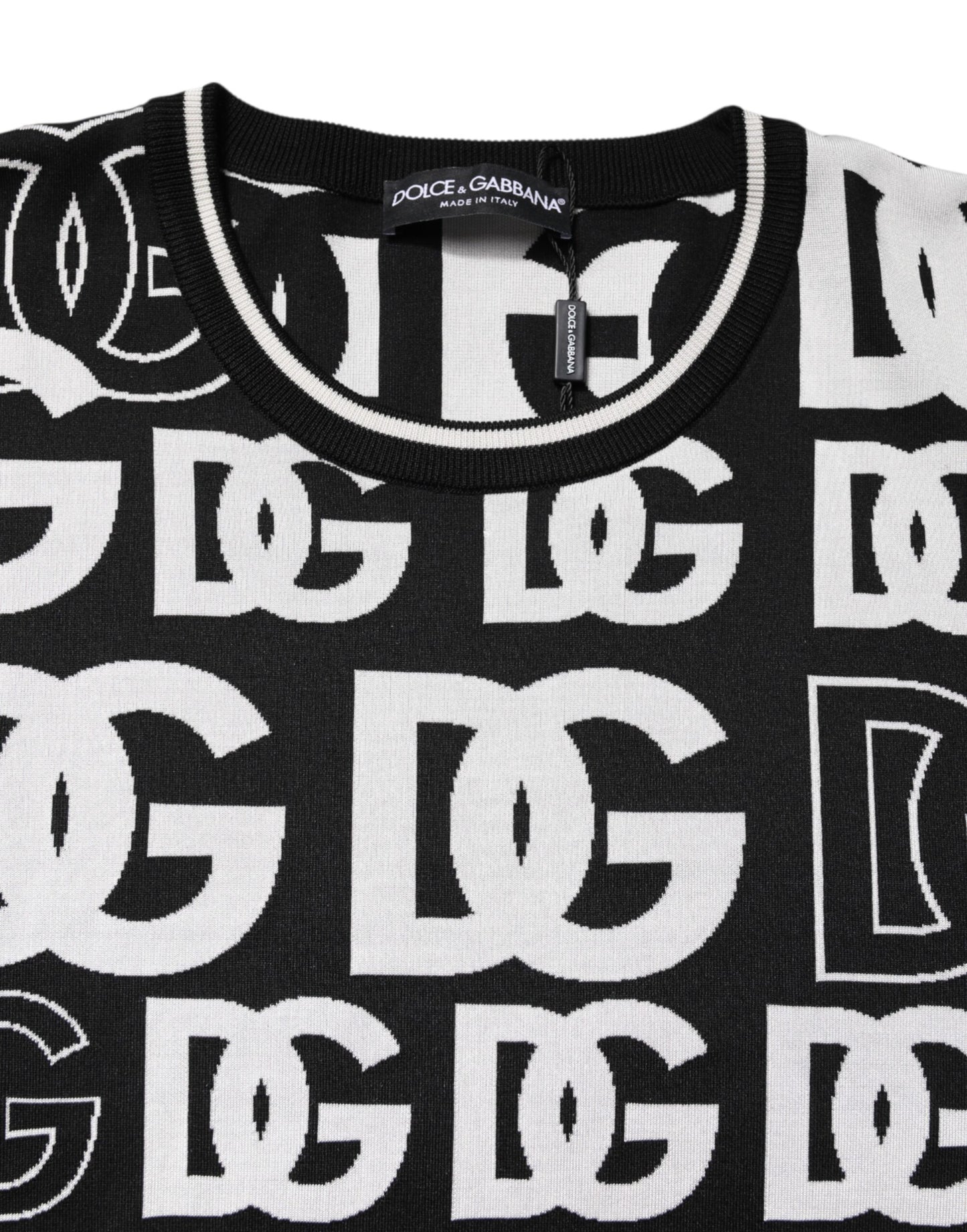 Dolce & Gabbana Svart Hvit Silkestrikket DG Print T-skjorte