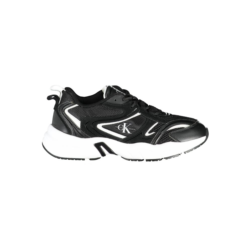Svarta polyestersneakers