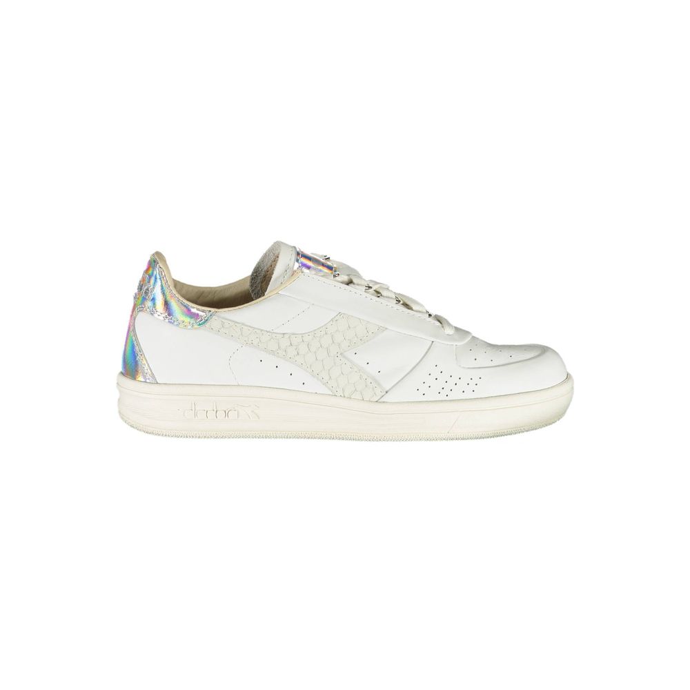 Vit tygsneaker