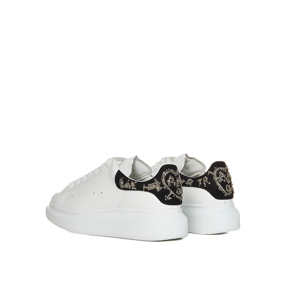 Alexander McQueen store joggesko i skinn