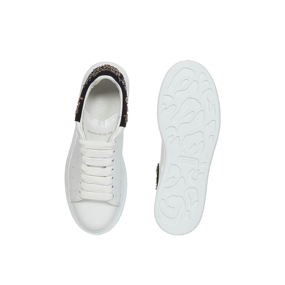 Alexander McQueen store joggesko i skinn