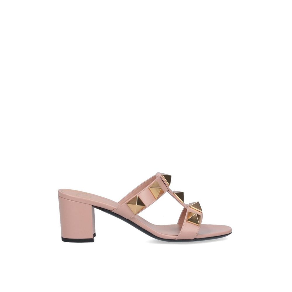 Romerska sandaler med nitar