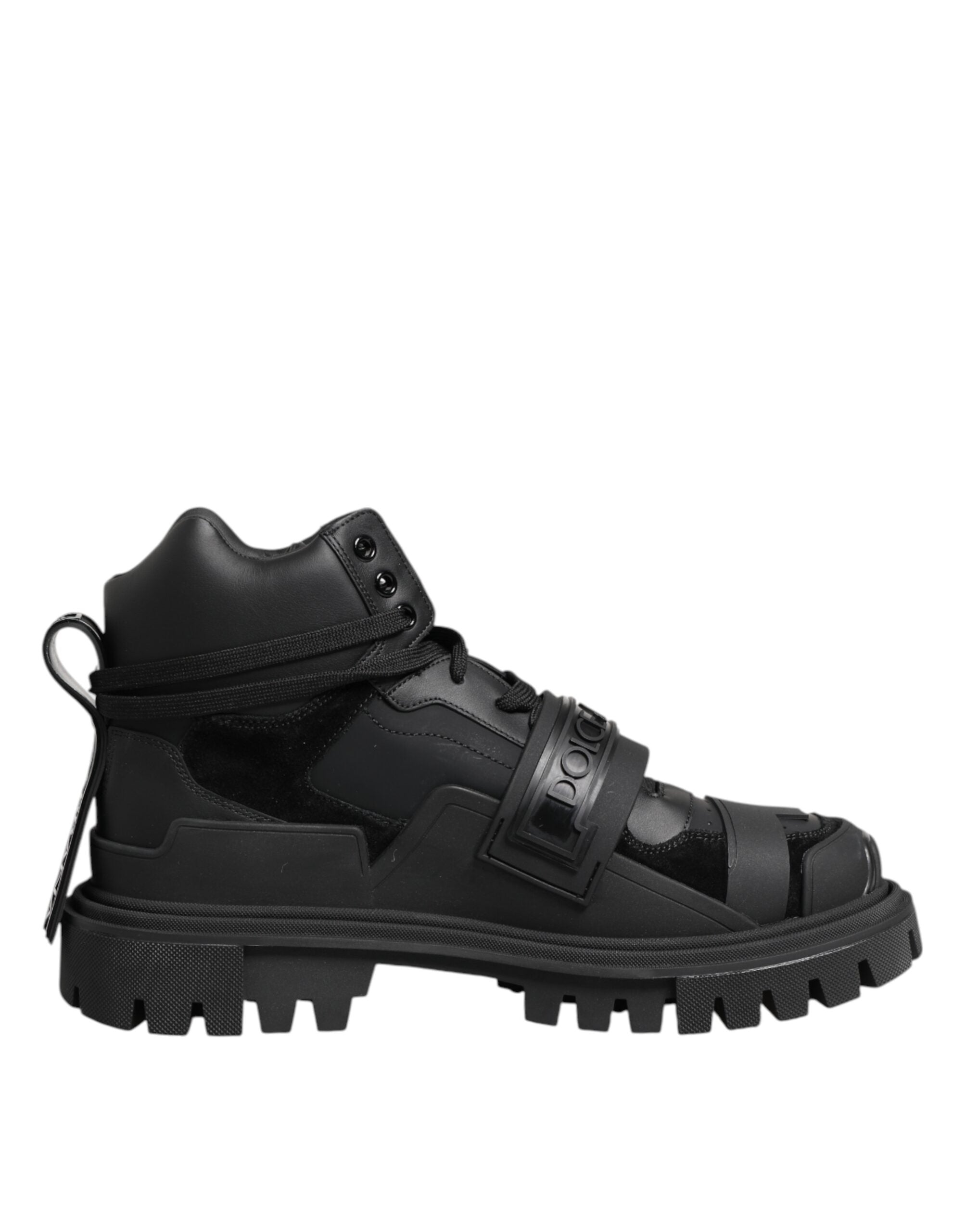 Svarta vandringssneakers i läder, stövlar och skor
