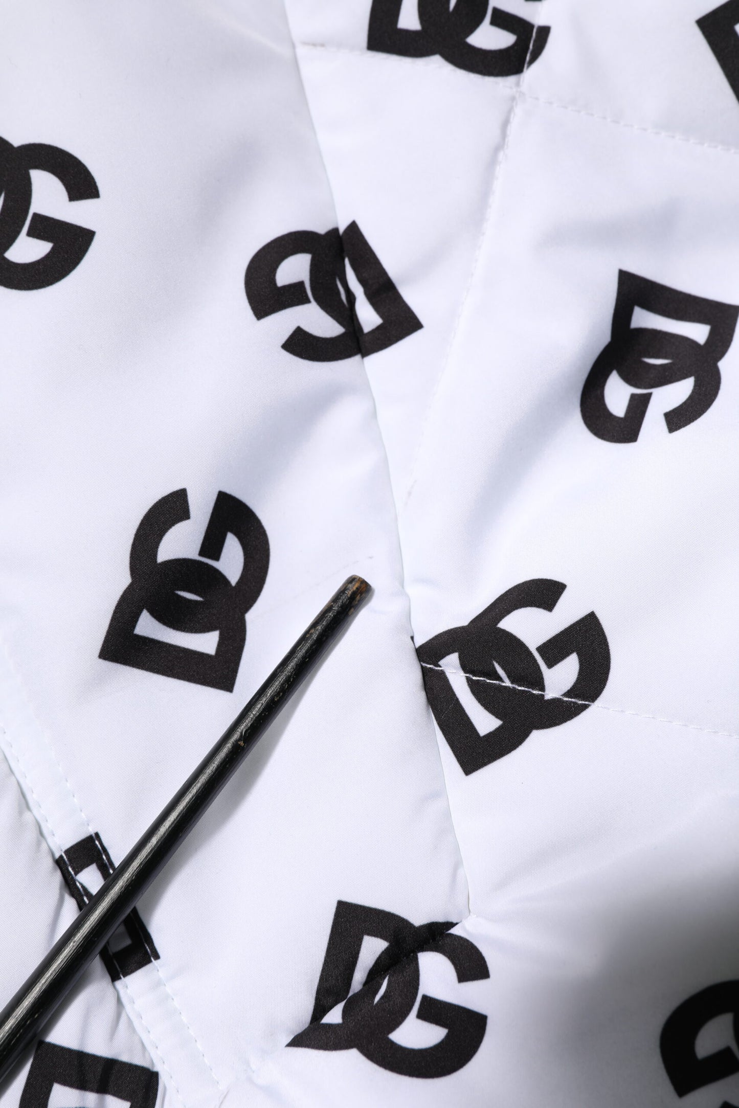 Dolce & Gabbana Hvit DG Monogram Hettejakke med Vattert