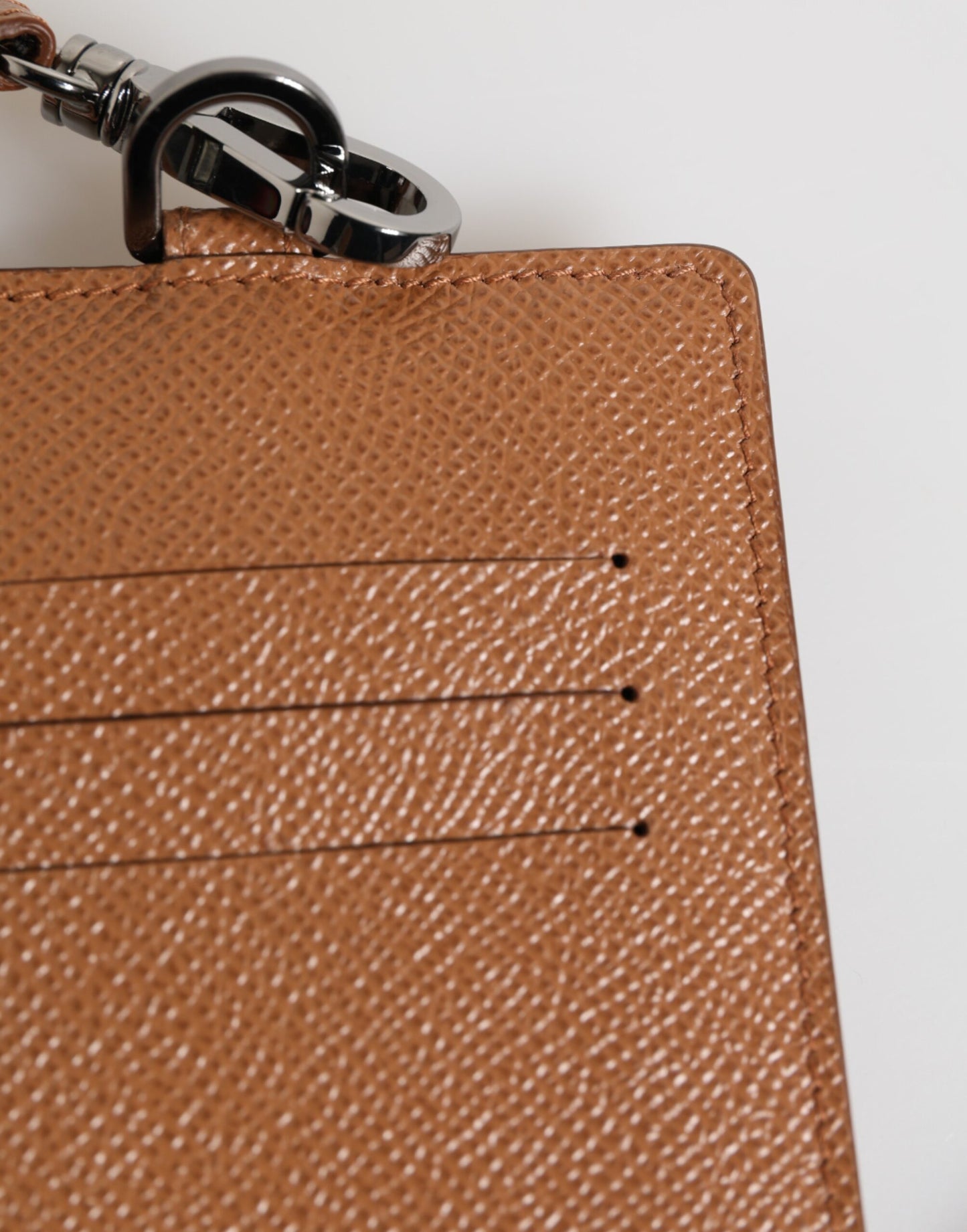 Dolce & Gabbana mørkebrun skinnlommebok med logo og kortholder