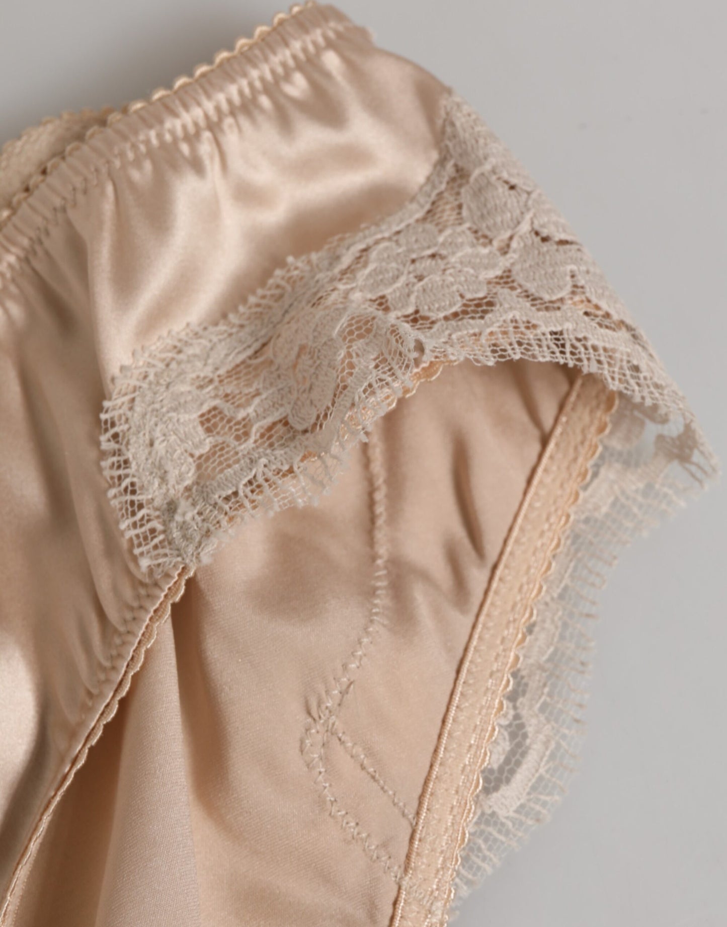 Dolce & Gabbana Beige Siden Satin Blommig Spets Trosa Underkläder