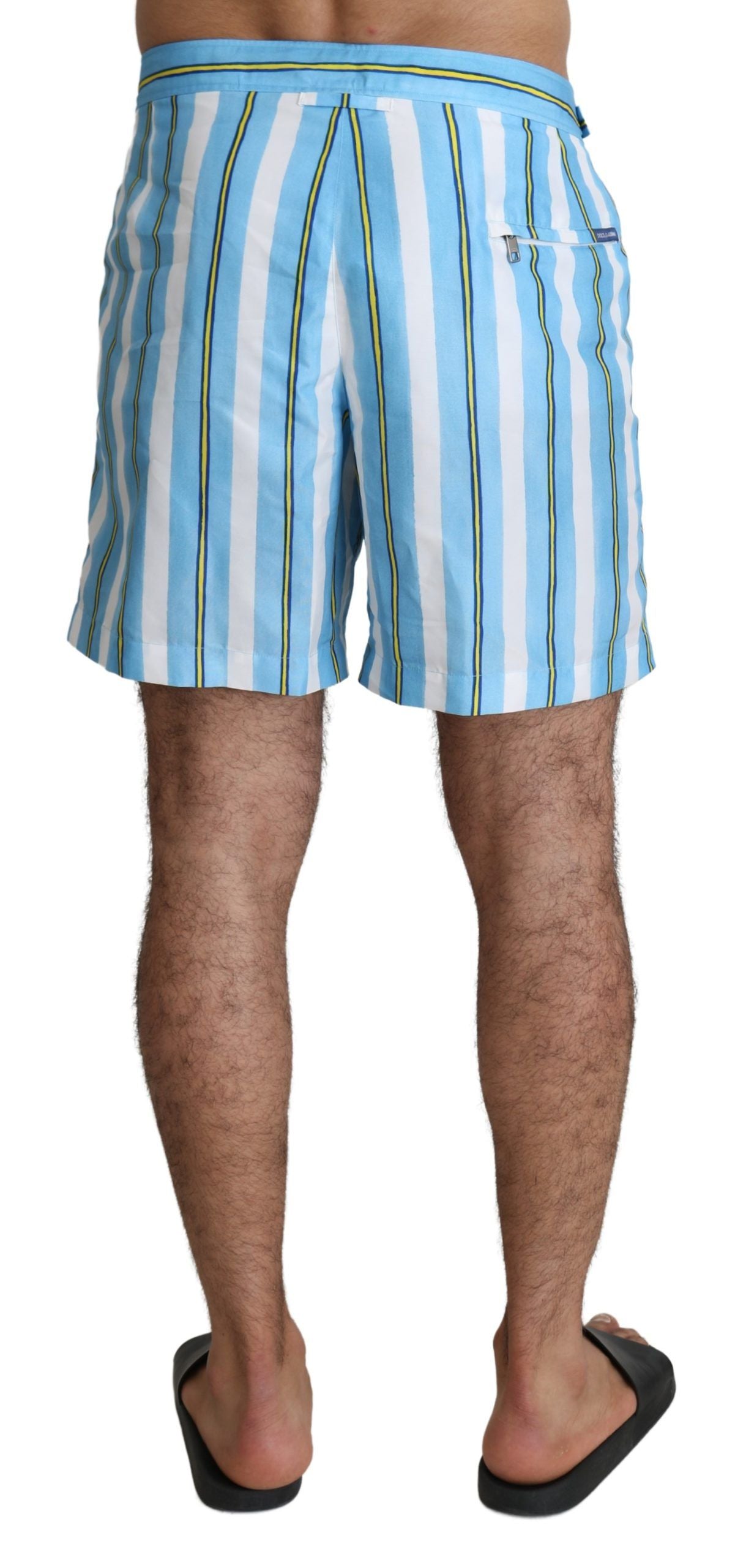 Blårandiga badshorts för män