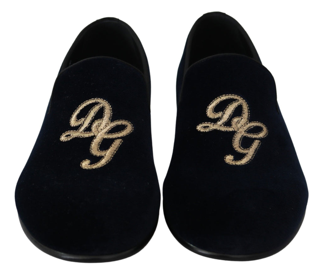 Blå sammets- och guldfärgade logotyp-toffelloafers