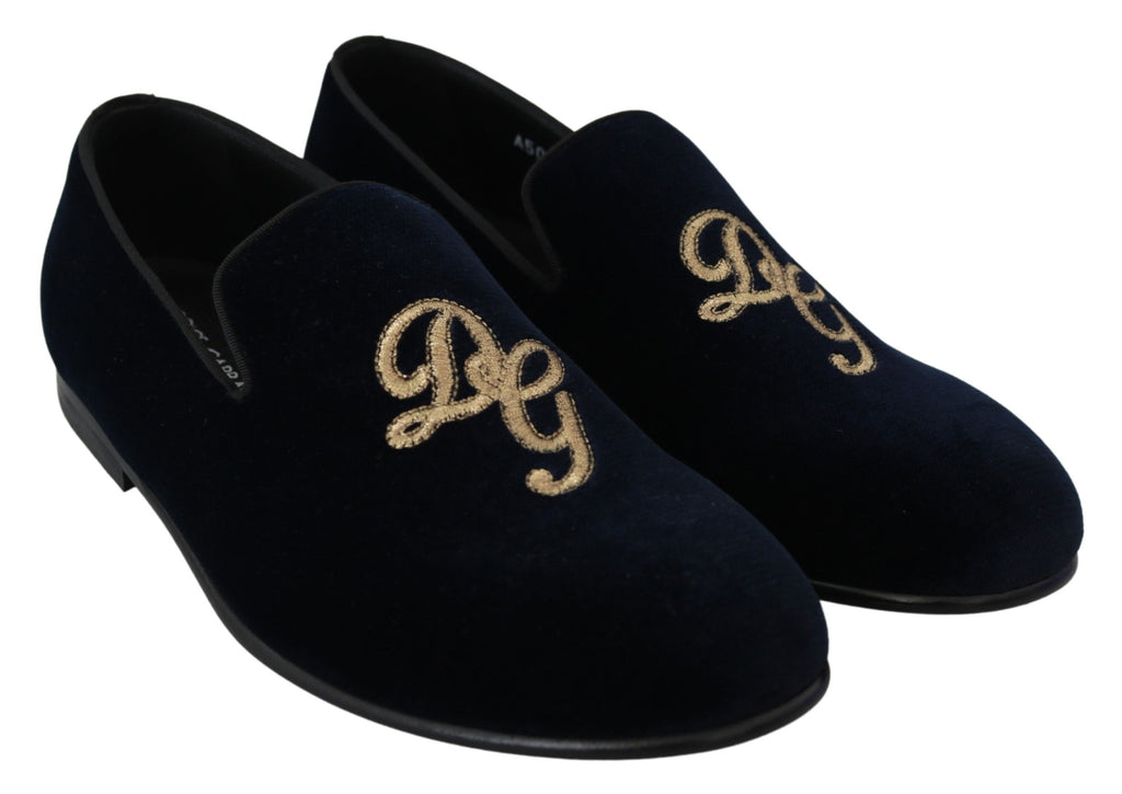 Blå sammets- och guldfärgade logotyp-toffelloafers