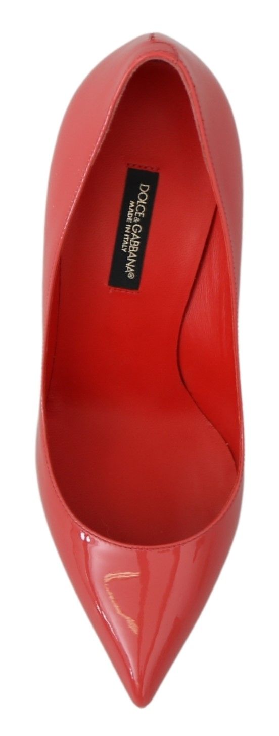 Mörkrosa pumps i lackläder