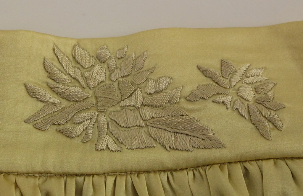 Beige blombroderad minikjol