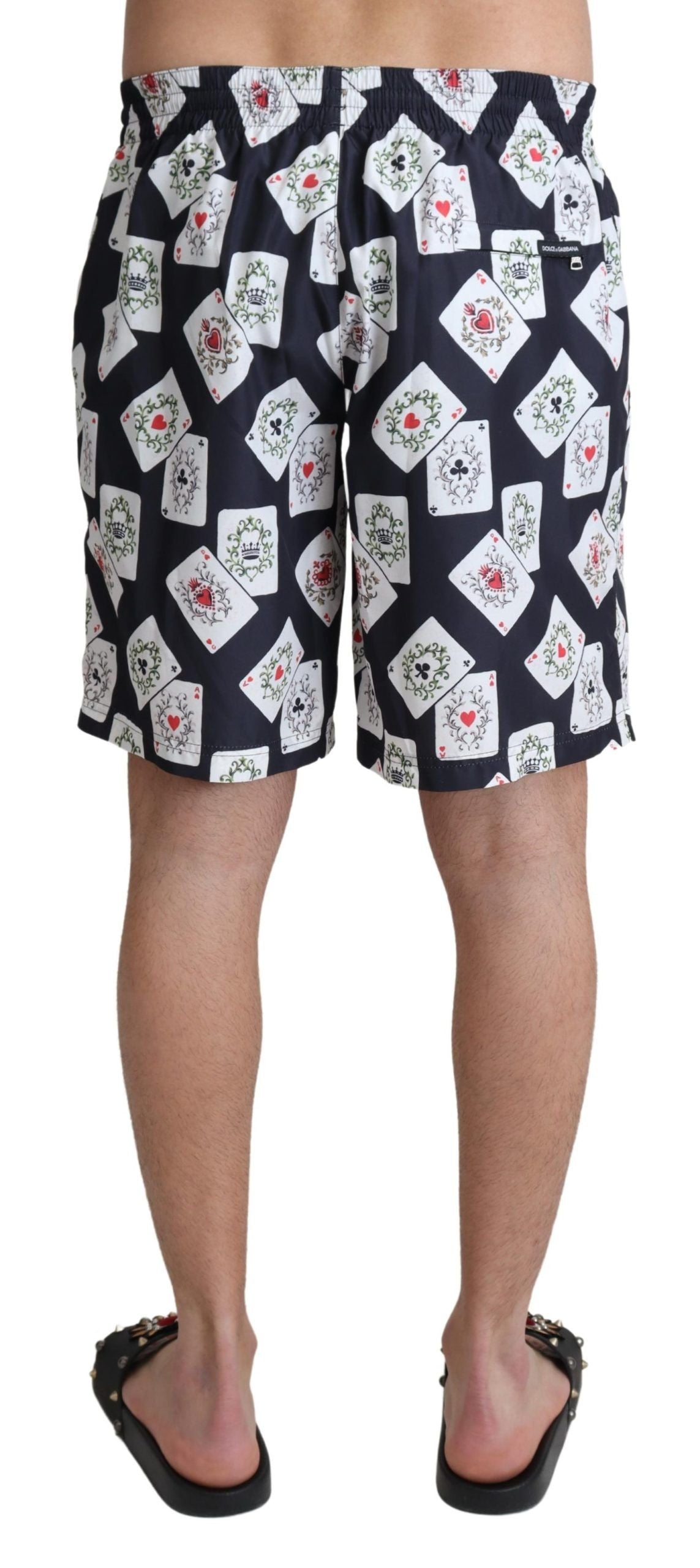 Svarta badshorts med kortmönster