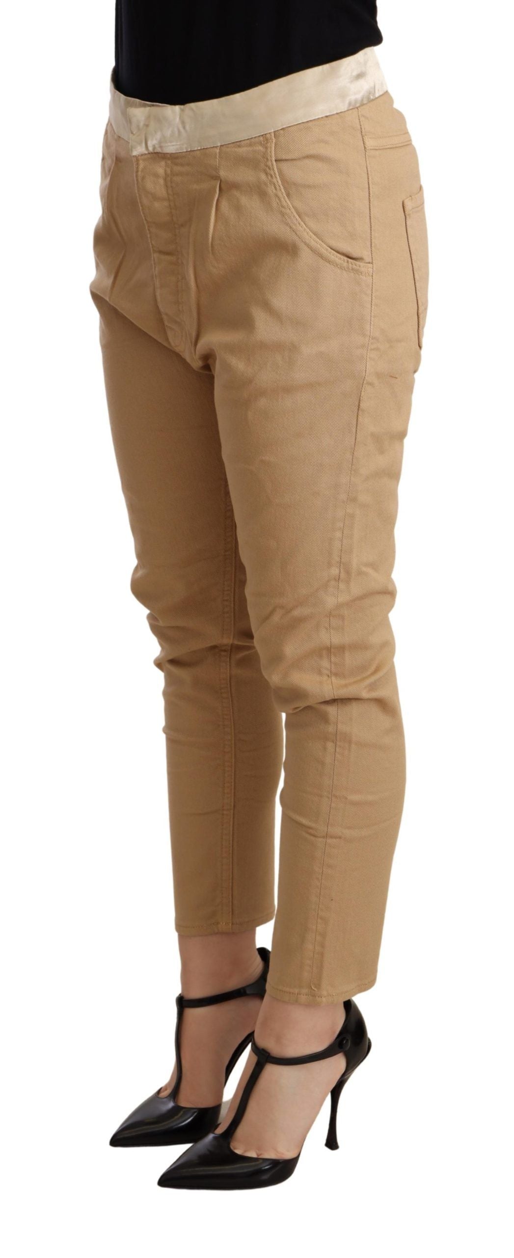 Beige byxor med smal passform och stretch