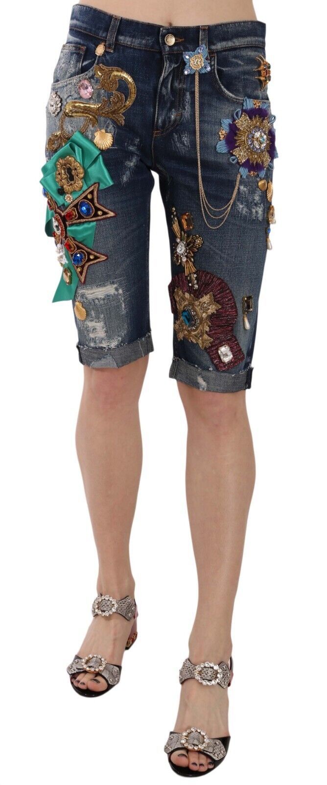 Blå denimshorts med kristaller och medelhög midja