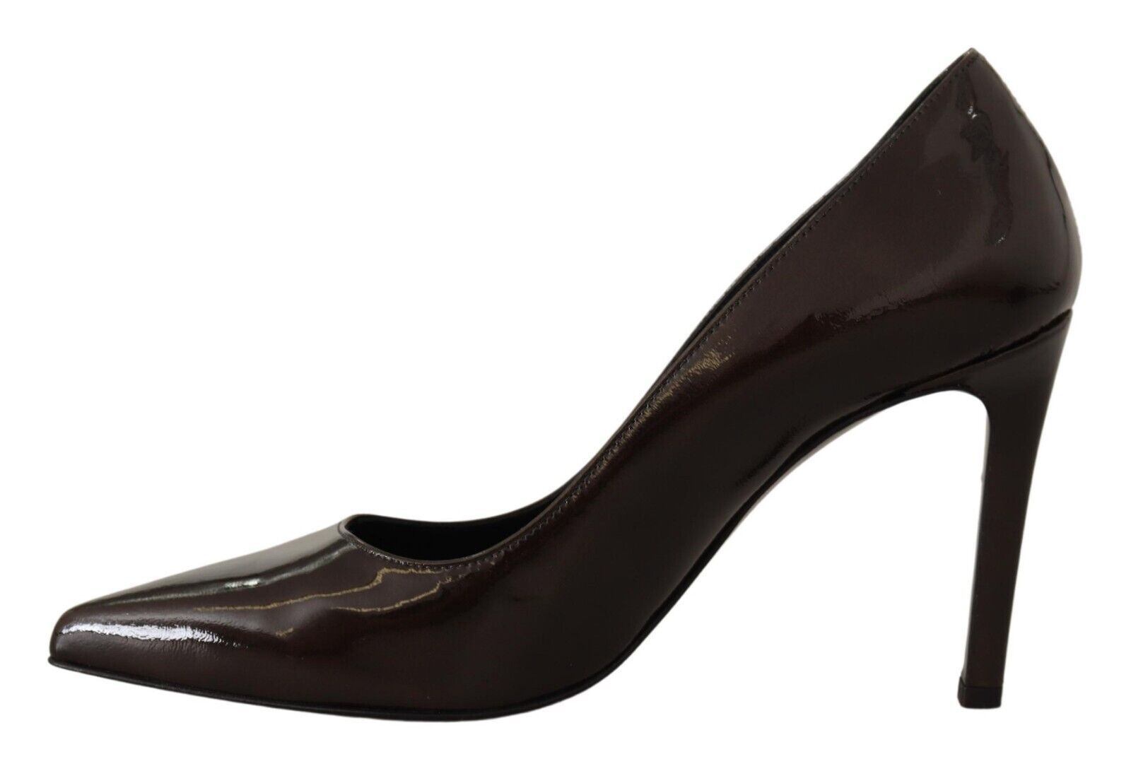 Bruna lackskor med stilettklack och pumps