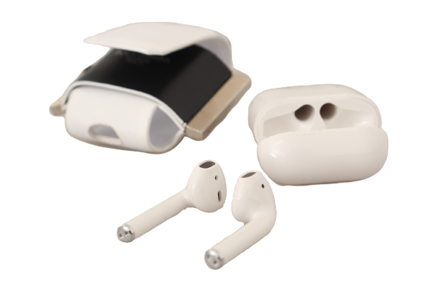 Vitt svart läderarmband Silver metalllogotyp Airpods-skal