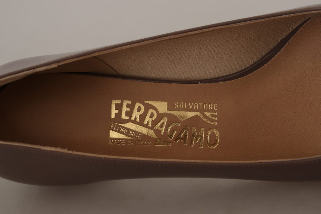 Eleganta Caraway Brown Pumps med Vara Rosett