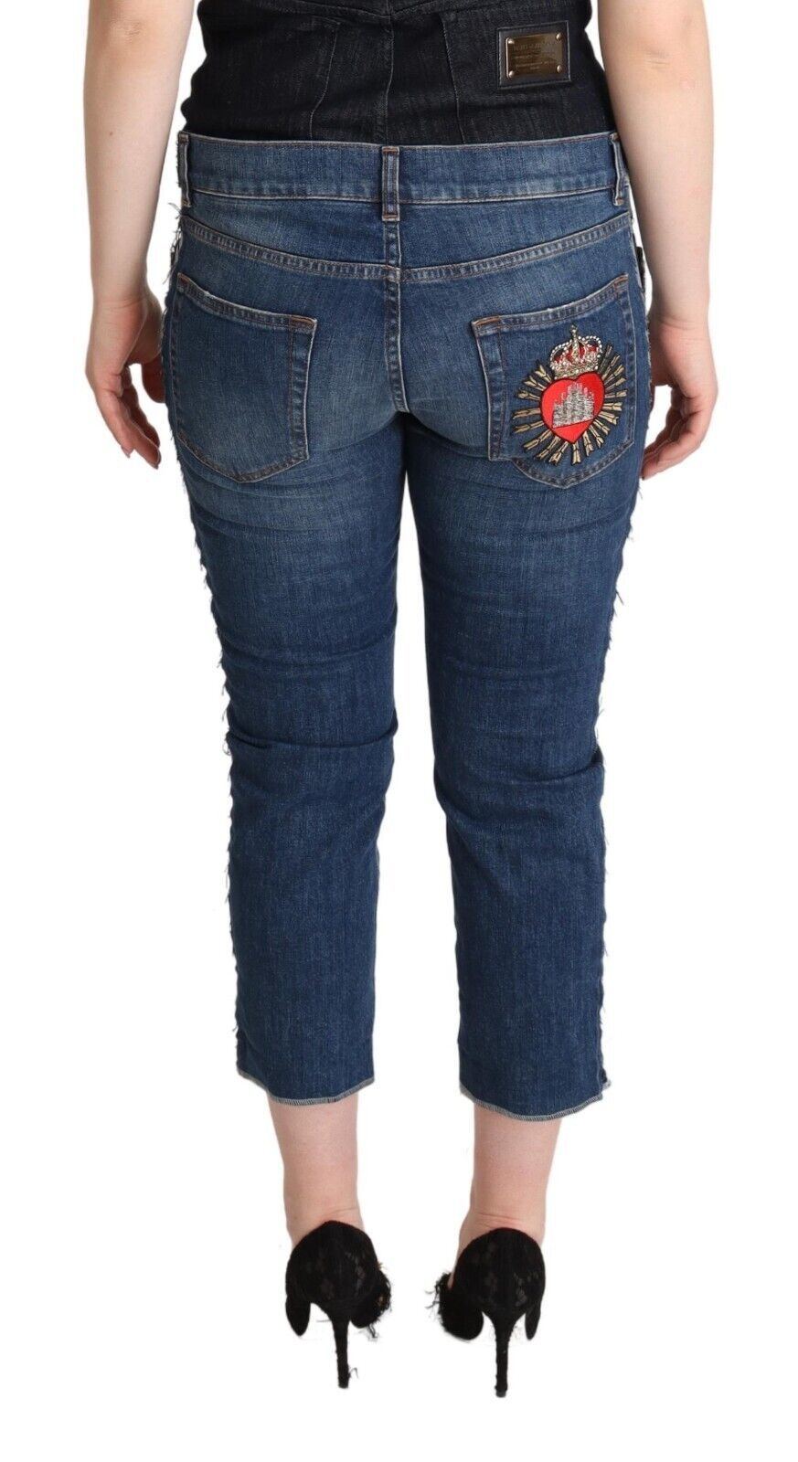 Blå tvättade jeans med mellanhög midja och logotyp