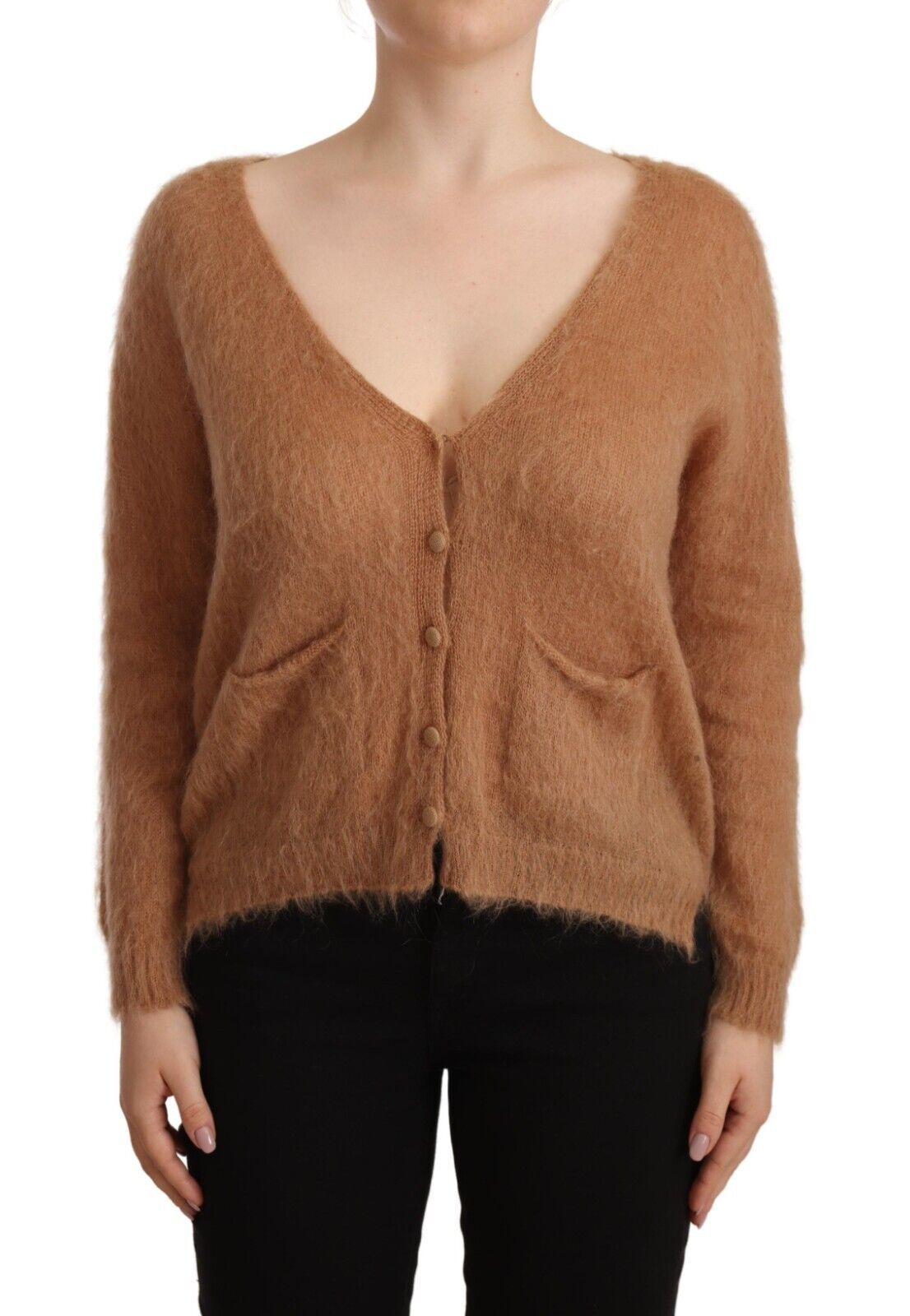 Brun cardigan med v-hals og langermet genser