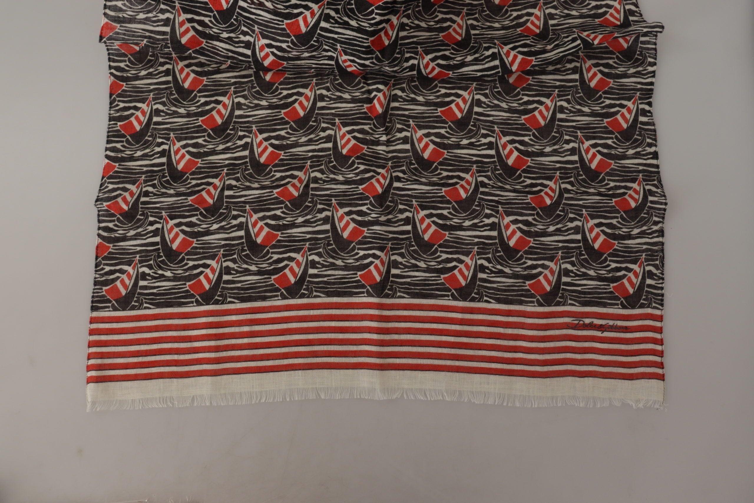 Dolce &amp; Gabbana Svartröd Linne Segelbåt Randigt Mönster Sjal Halsduk