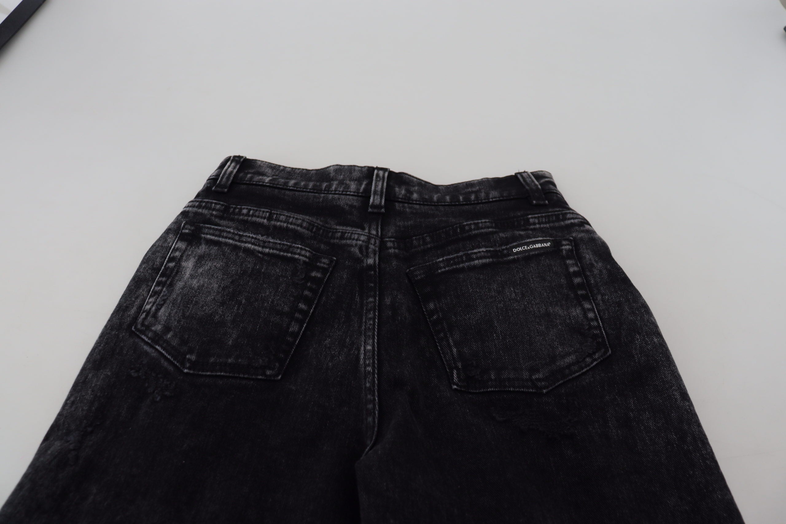 Svarta tvättade bomullsjeans med hög midja