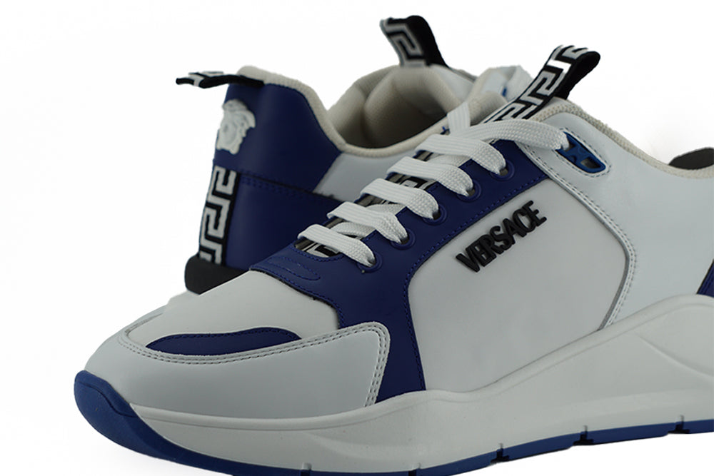 Eleganta blå och vita lädersneakers