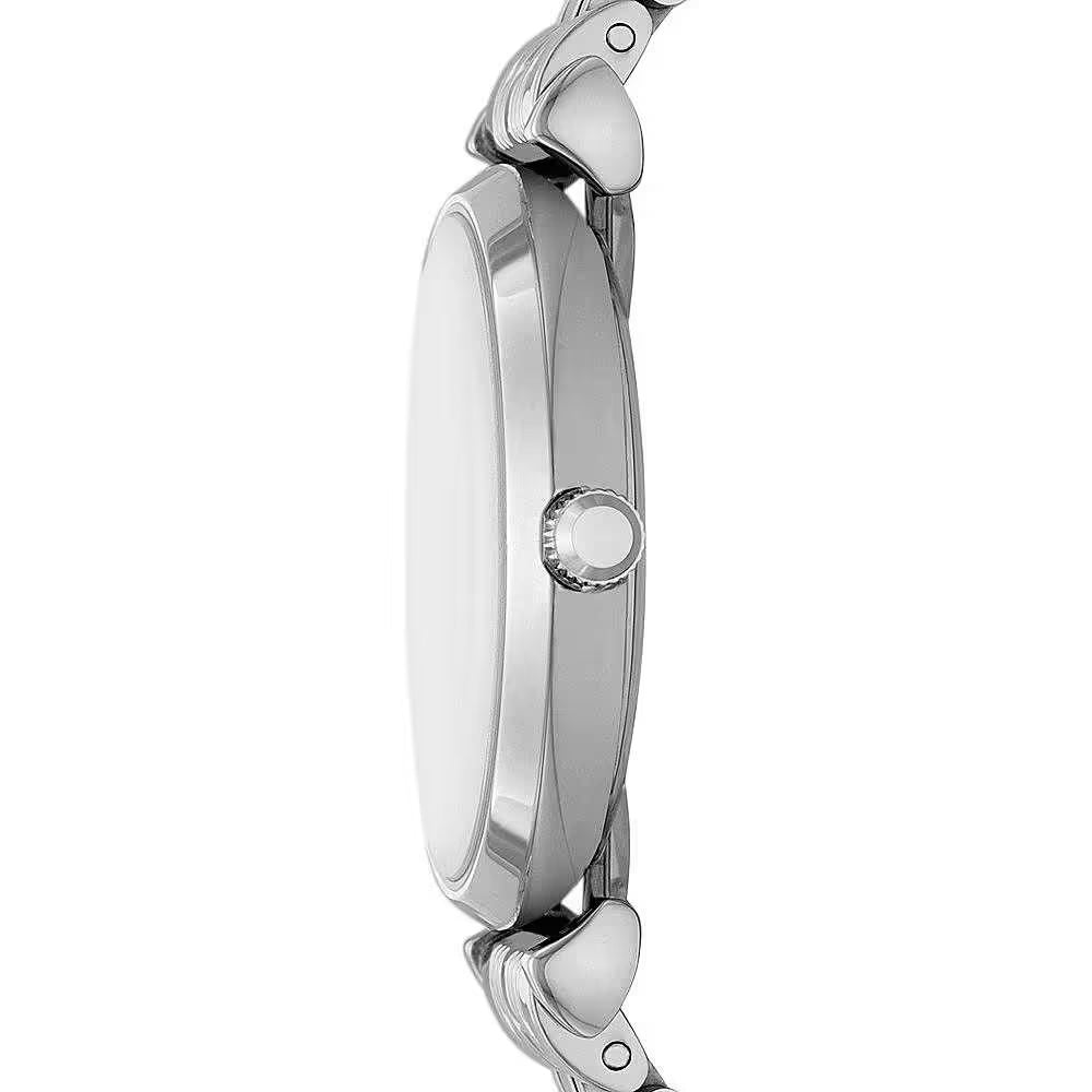 Elegant silverfärgad damklocka
