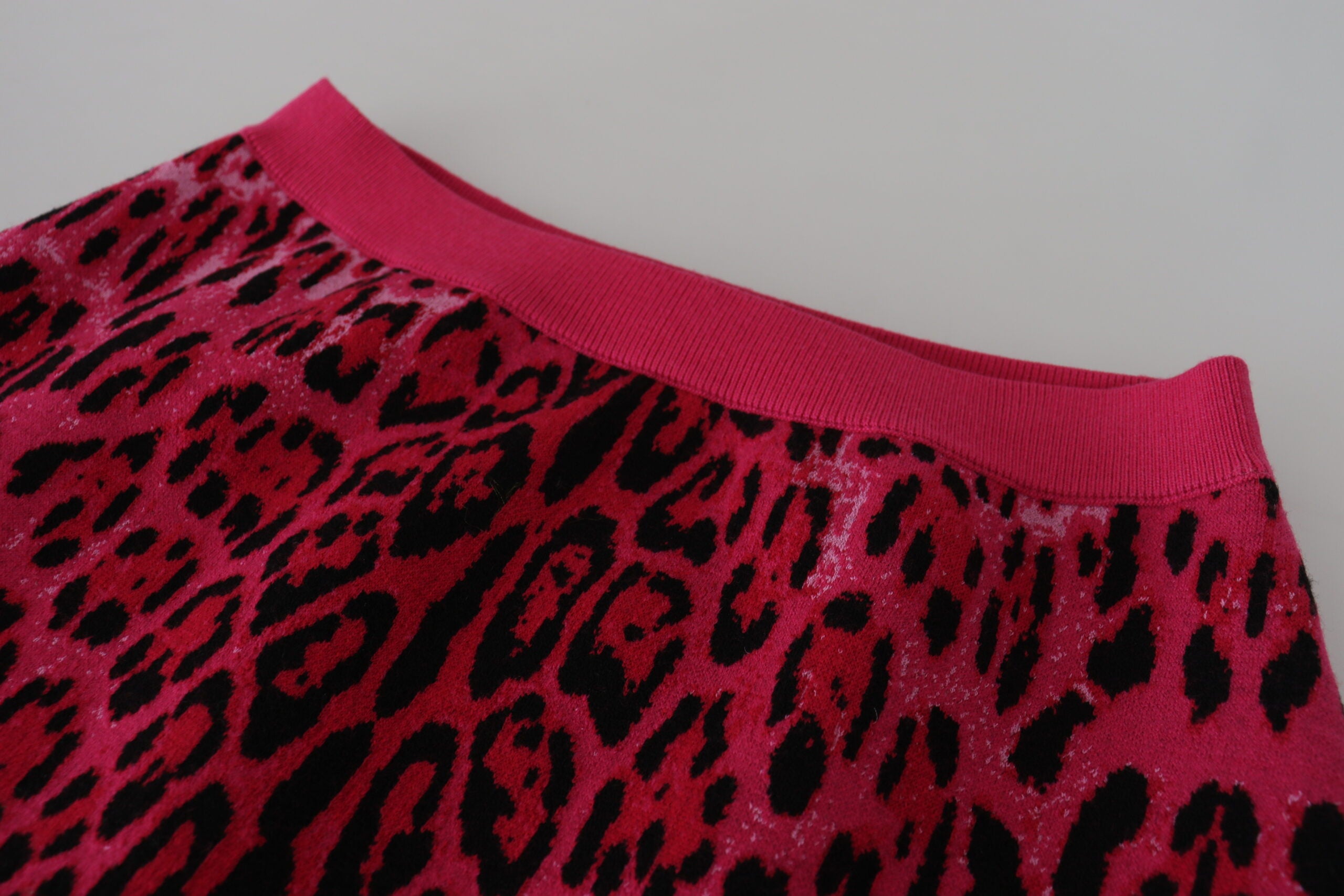 Rosa Leopardfärgad A-linjekjol med hög midja