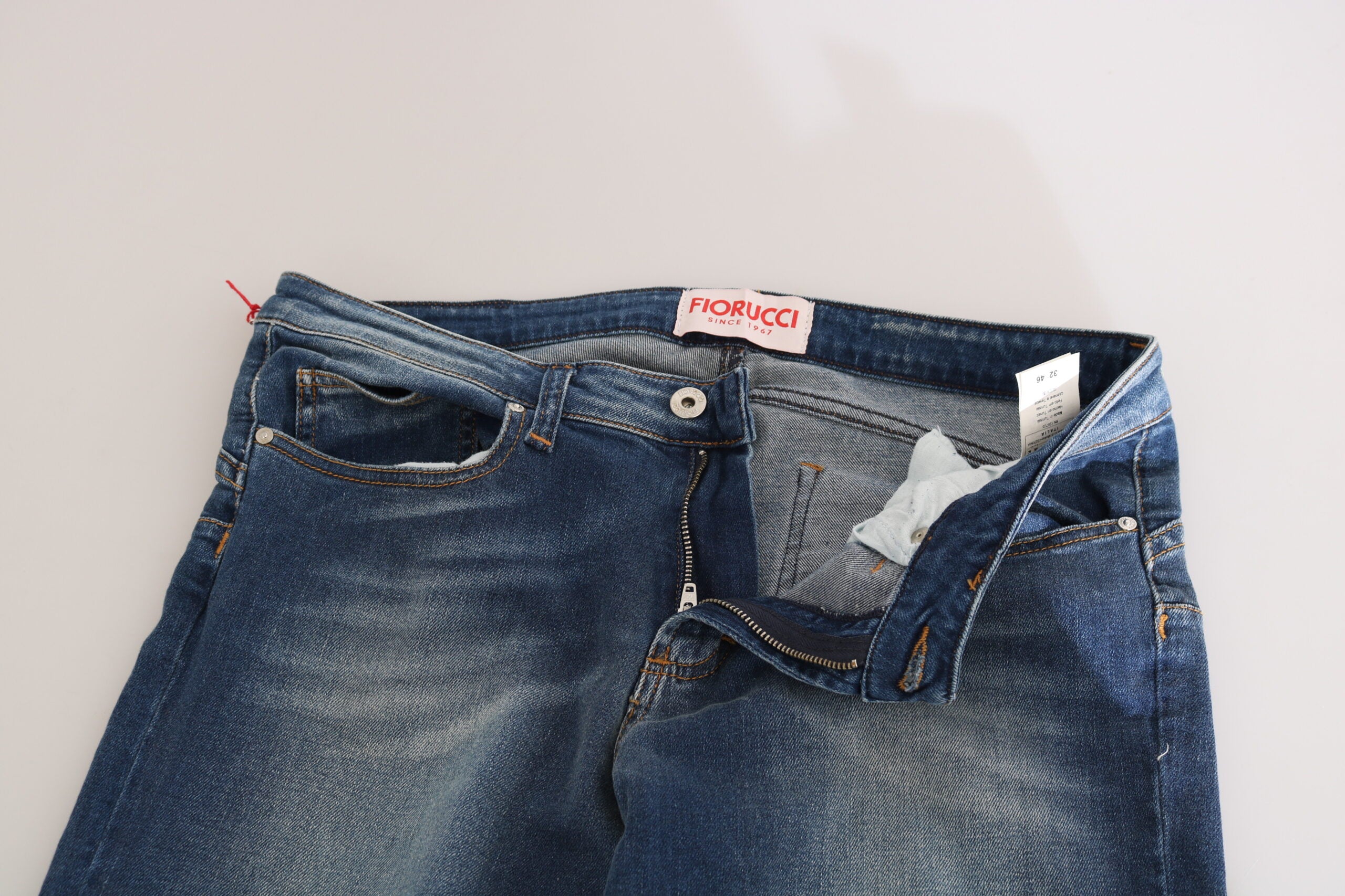 Blå tvättade slim fit jeans med medelhög midja