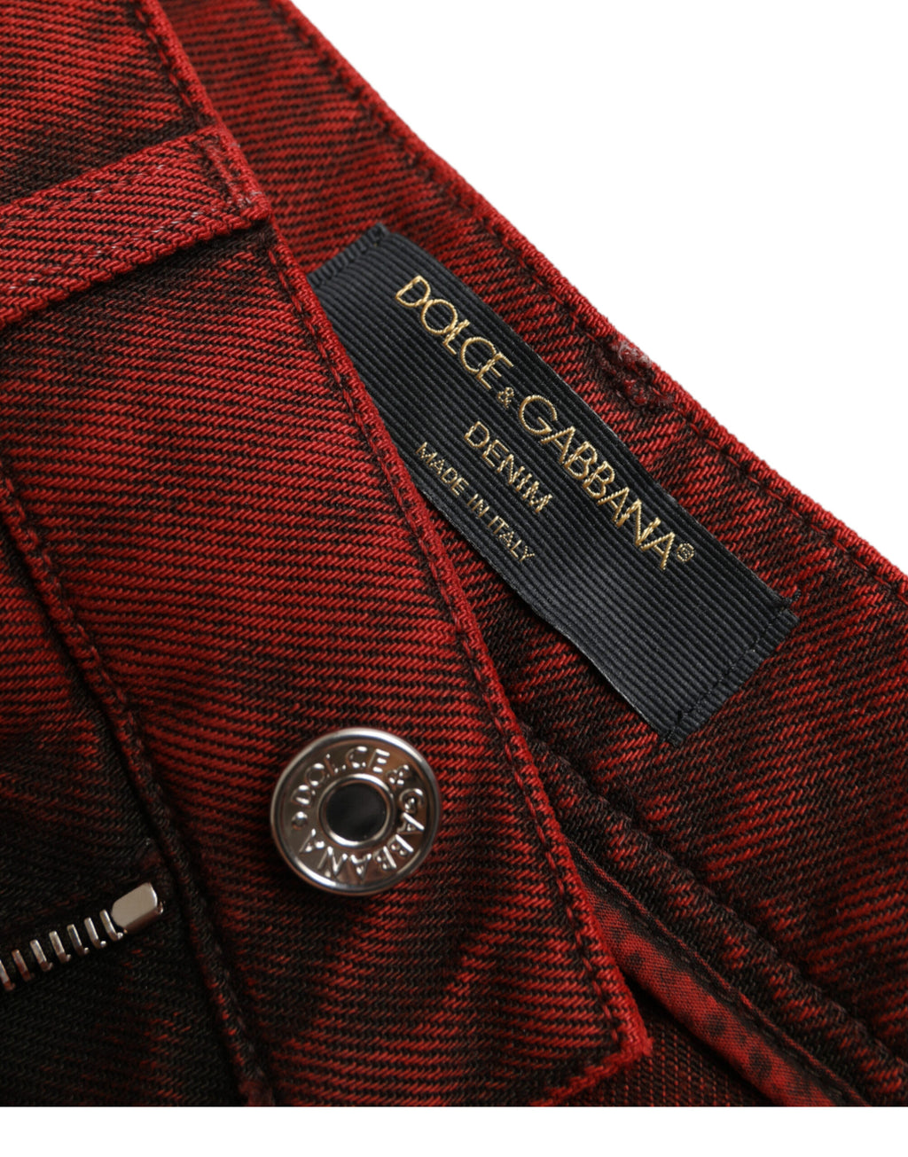 Røde stretch-hotpants med høy midje i denim