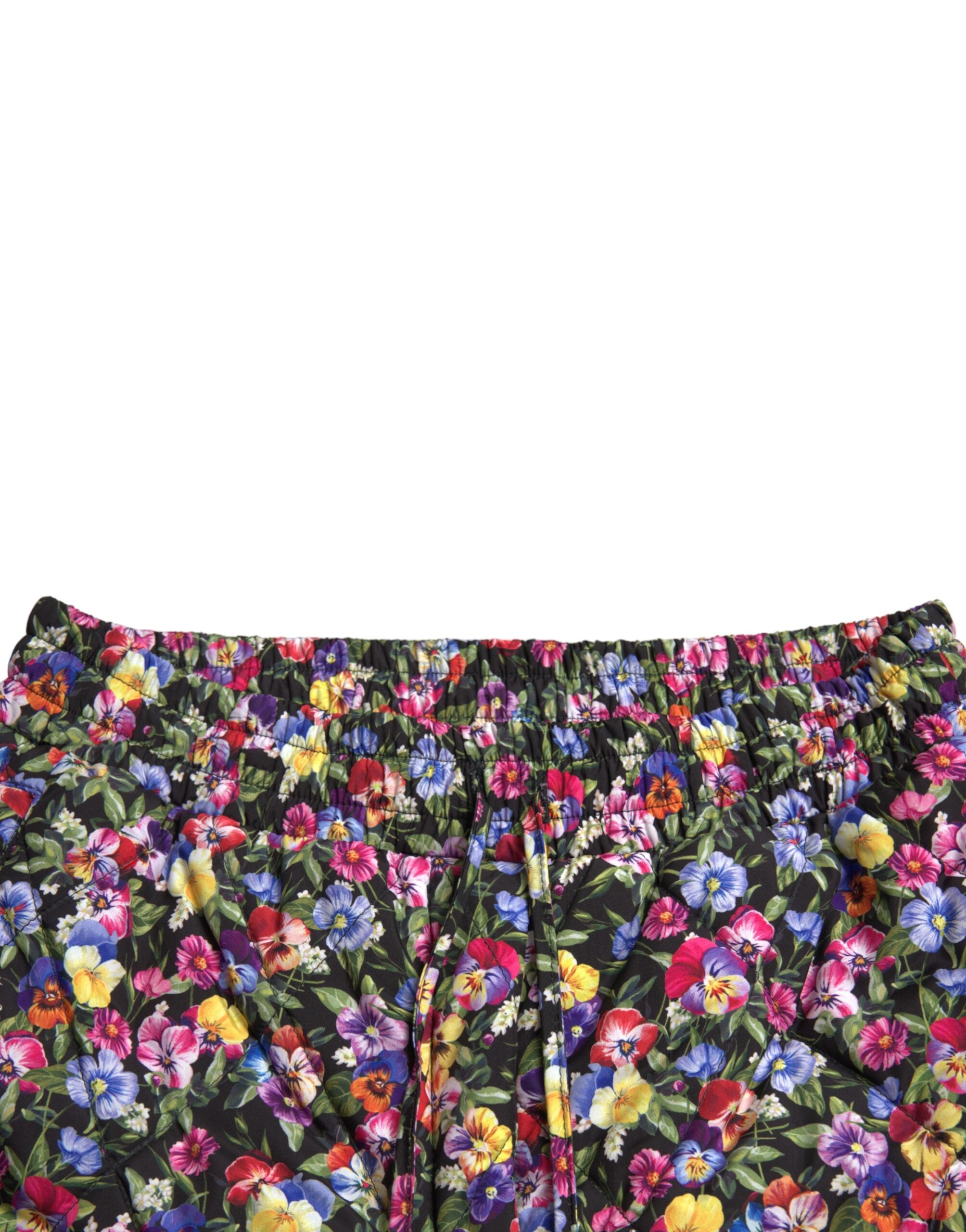 Flerfargede blomsterprintede hotpants-shorts med høy midje