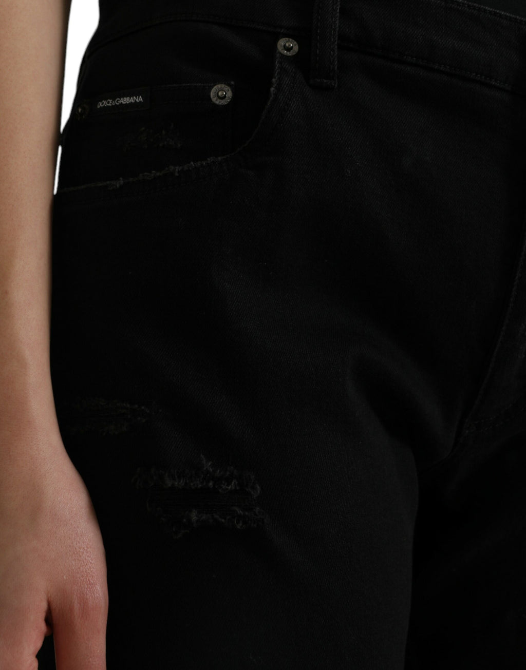 Svarta bomullsjeans med hög midja och slitna denim