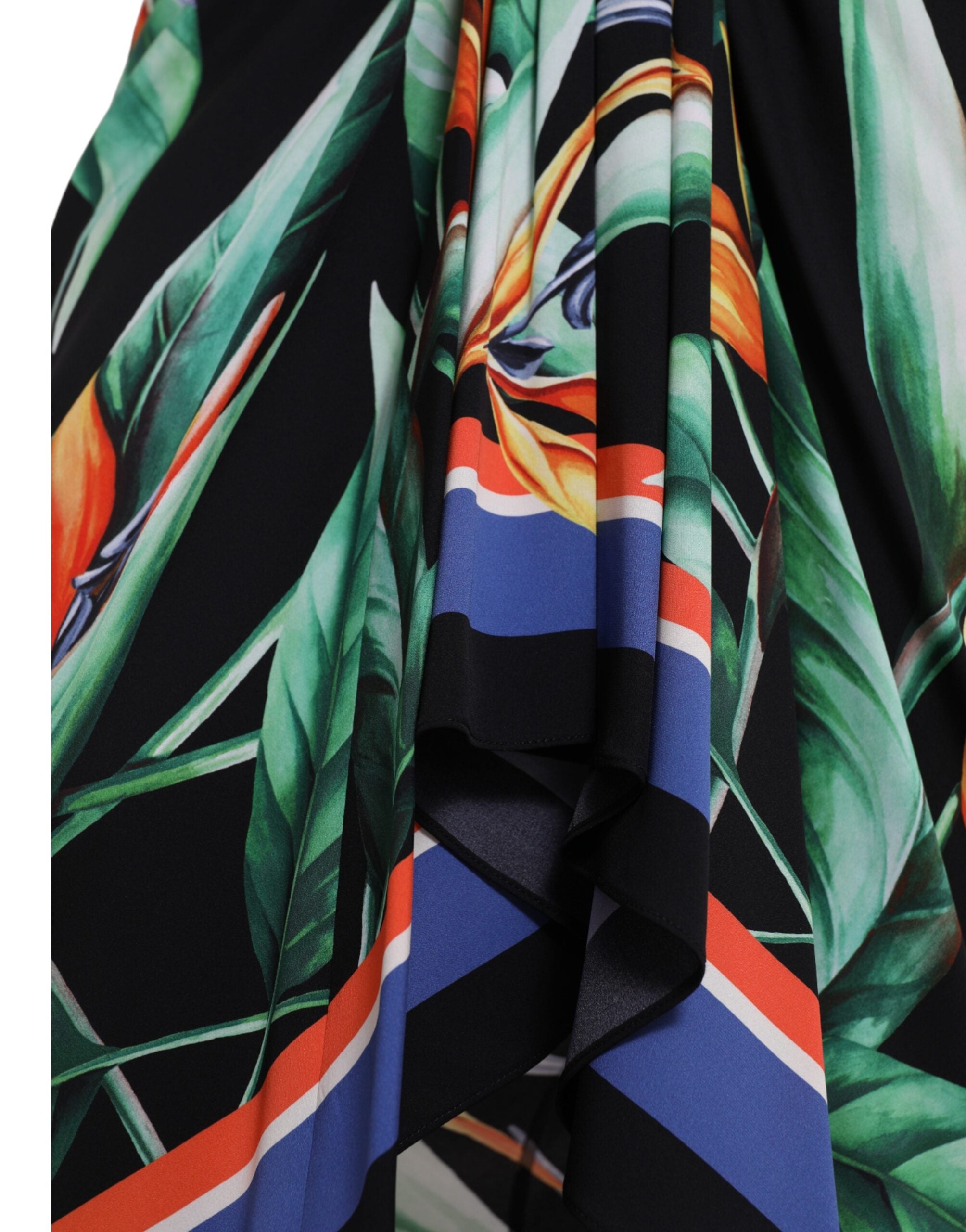 Svart Strelitzia midikjol med hög midja