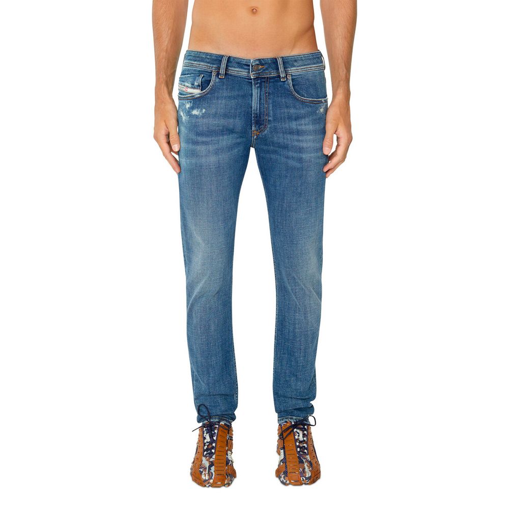 Punk-inspirerte skinny jeans med lav midje