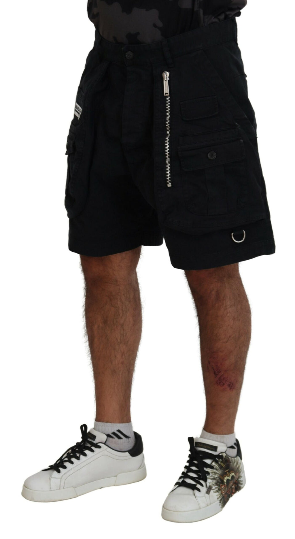 Svarta bomullscargoboxershorts ovanför knäna