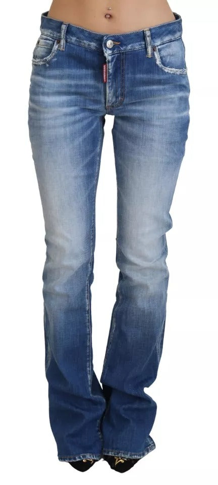 Blå tvättade bomullsjeans med medelhög midja och utsvängda denim