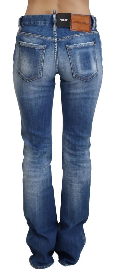Blå tvättade bomullsjeans med medelhög midja och utsvängda denim