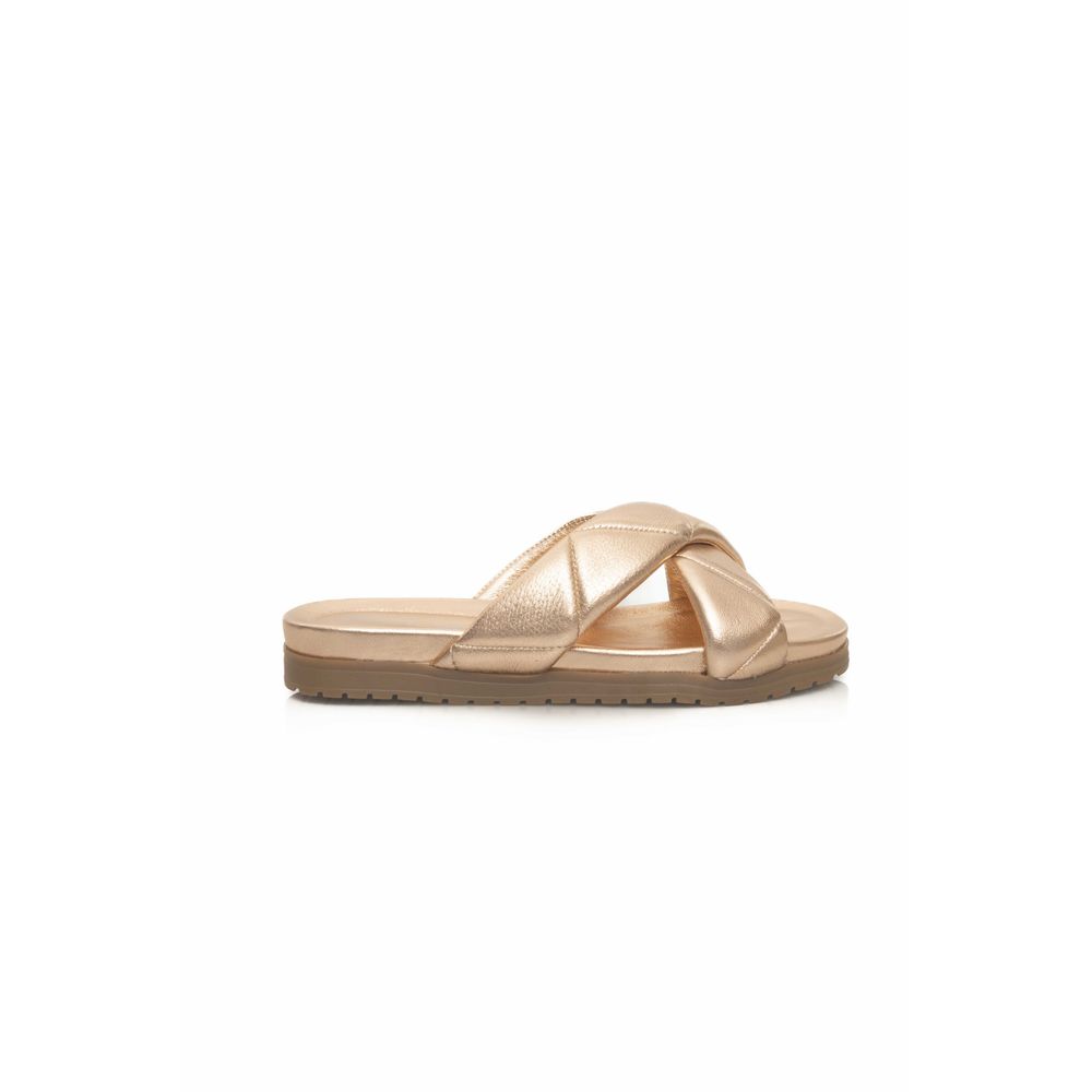 Beige lammeskinnssandaler for kvinner