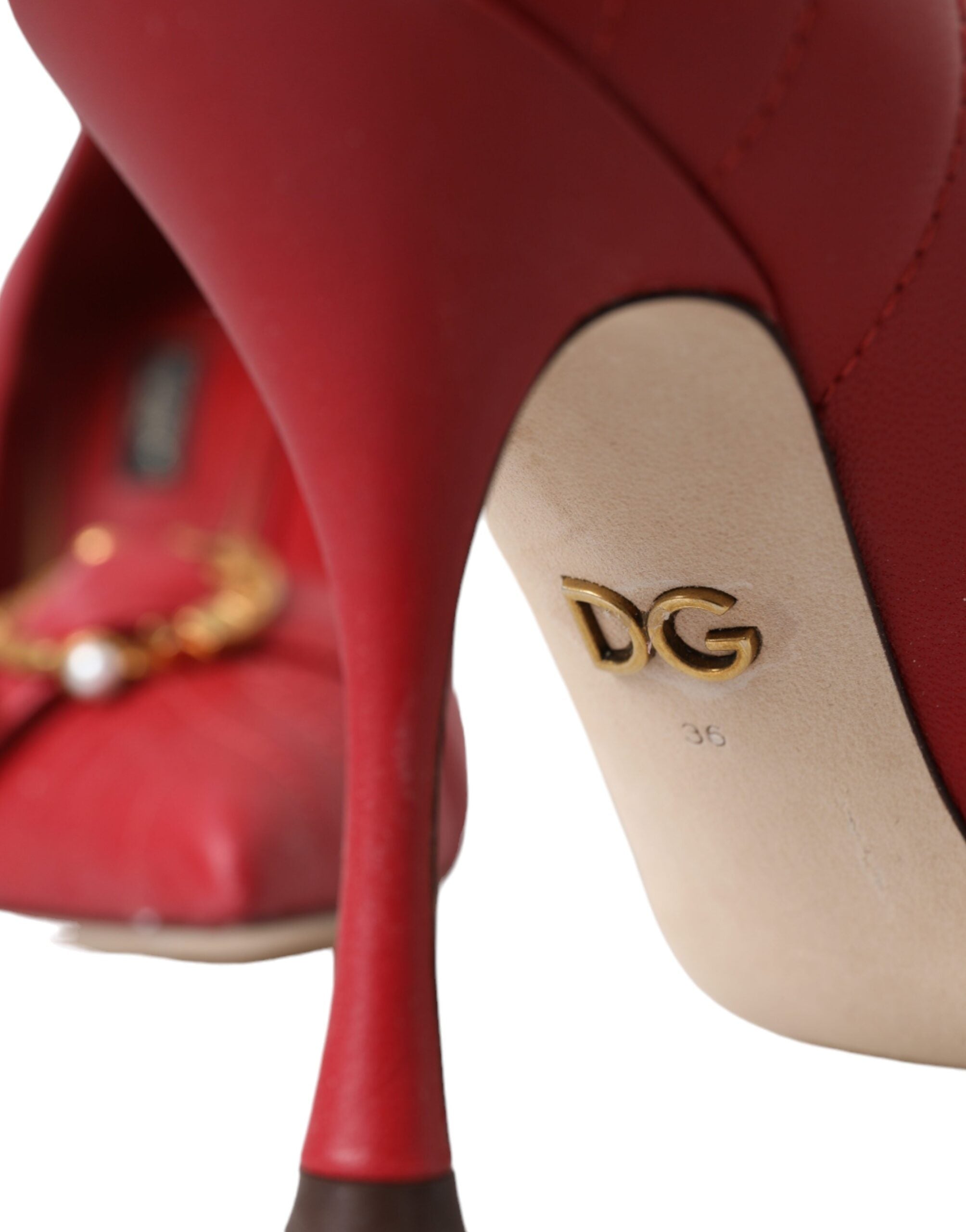 Röda Devotion Läderklackade Pumps Skor