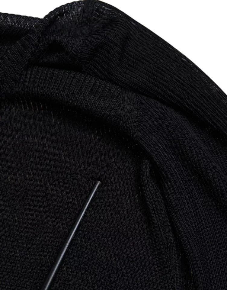 Svart viskos tröja med polotröja