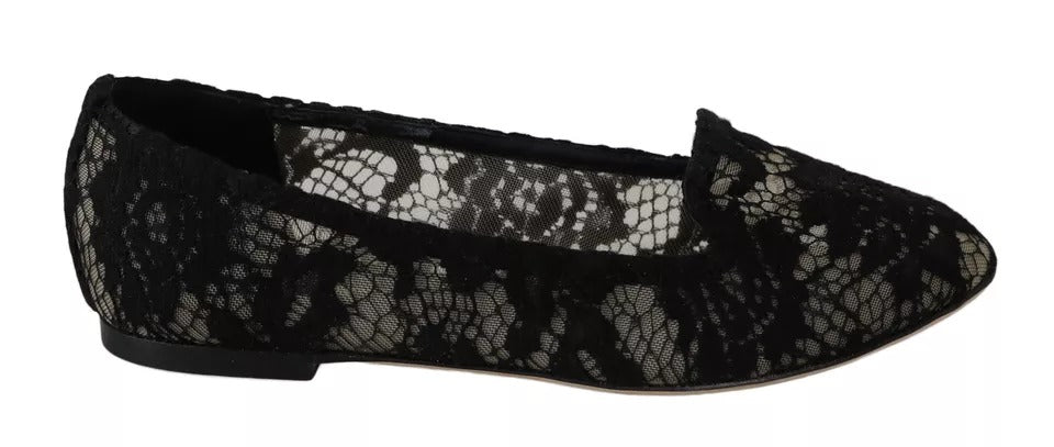 Svarte blomstermønster-loafers med flate sko