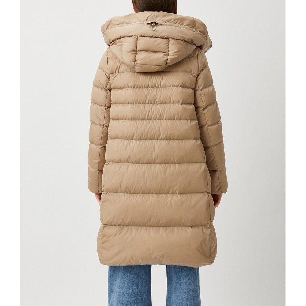 Beige polyamidjackor och kappa