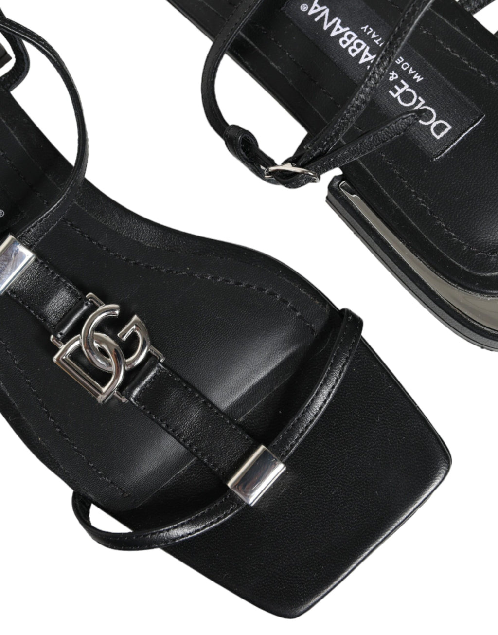 Svarte Keira-sandaler i skinn med logo og ankelreim